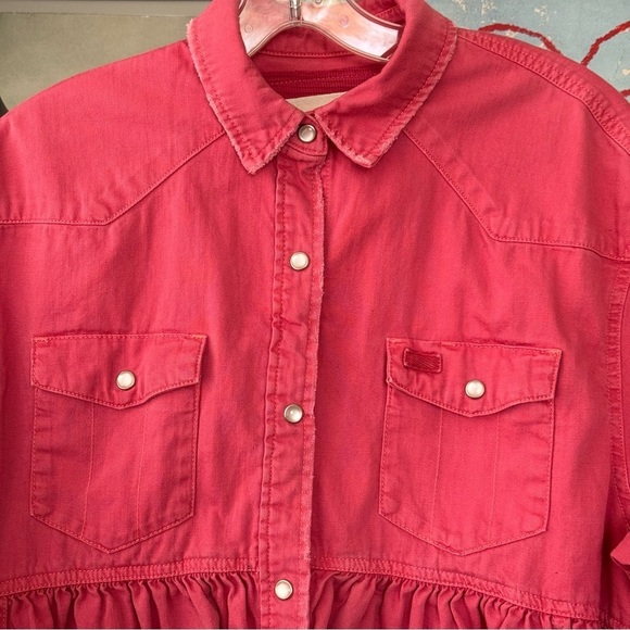 FREE PEOPLE Dylan Button-Up Babydoll Chambray Shirt Jacket - Picture 7 of 10